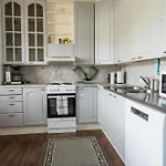 Cozy Koivutie Townhouse With Sauna & Terrace رانوا