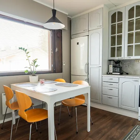 Cozy Koivutie Townhouse With Sauna & Terrace 公寓 拉努阿